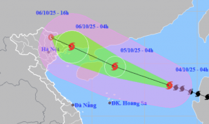 Thủ tướng yêu cầu khẩn trương ứng phó bão số 11