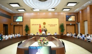 Ủy ban Thường vụ Quốc hội chuẩn bị cho ý kiến sửa Luật Báo chí, Luật Thuế thu nhập cá nhân