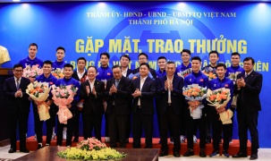 Bầu Hiển thưởng 4,4 tỷ đồng cho cầu thủ CLB Hà Nội và Công an Hà Nội sau chức vô địch ASEAN Cup 2024