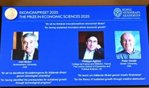 Nobel Kinh tế 2025: Vinh danh ba nhà khoa học giải thích về tăng trưởng kinh tế dựa trên đổi mới