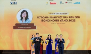Tổng Giám đốc SHB Ngô Thu Hà được vinh danh “Nữ doanh nhân Việt Nam tiêu biểu - Bông hồng vàng” năm 2025