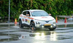 Tài xế lời tiền, khách hàng lời trải nghiệm: VF 6 chinh phục cả người lái lẫn người ngồi sau 