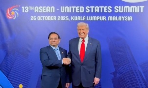 Thủ tướng Phạm Minh Chính gặp Tổng thống Hoa Kỳ Donald Trump