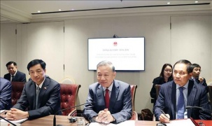 Tổng Bí thư Tô Lâm dự tọa đàm về công nghệ AI và chip bán dẫn tại Anh