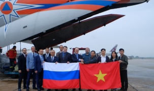 Hàng viện trợ khẩn cấp từ Nga đến với người dân Huế trong cơn bão lũ