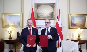 TUYÊN BỐ CHUNG VỀ VIỆC NÂNG CẤP QUAN HỆ VIỆT NAM - ANH LÊN ĐỐI TÁC CHIẾN LƯỢC TOÀN DIỆN