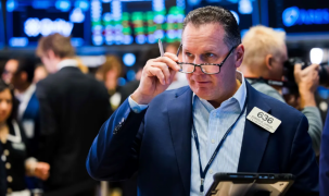 Cổ phiếu công nghệ giữ trụ chứng khoán Mỹ, dầu thô vững giá sau tin OPEC+