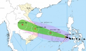 Tin bão mới nhất: Bão số 13 Kalmaegi giật cấp 16 đã tiến vào Biển Đông
