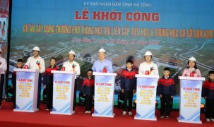 Phó Thủ tướng Thường trực Chính phủ Nguyễn Hòa Bình dự lễ khởi công dự án Trường nội trú liên cấp Tiểu học – THCS Sơn Kim 1