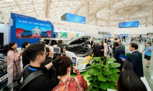 VinFast trở thành tâm điểm tại Tuần lễ Công nghiệp và Công nghệ Việt Nam 2025 với loạt xe điện hoành tráng