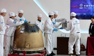 ‏Mảnh thiên thạch hiếm phát hiện trên mặt tối Mặt Trăng‏