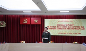 Đẩy mạnh chuyển đổi số xuất nhập cảnh: Không còn cảnh người dân xếp hàng làm hộ chiếu