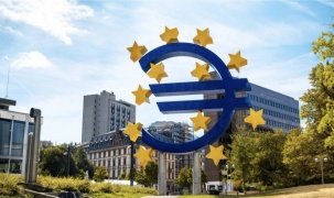 EU hoãn triển khai đầy đủ Đạo luật AI tới năm 2027: Thận trọng hay bước lùi?