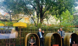 Trải nghiệm di sản số 'Việt Nam Diệu Sử'