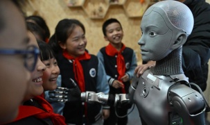 Trí tuệ nhân tạo vật lý: Khi robot học cử chỉ con người