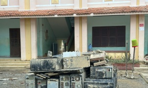 Lũ dữ cuốn trôi bàn ghế, máy tính, tivi: Ngành giáo dục Khánh Hòa kêu gọi cộng đồng tiếp sức