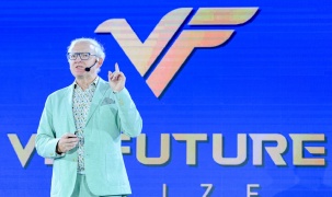 Nhà khoa học VinFuture hiến kế để chung sống an toàn khi AI thông minh hơn con người