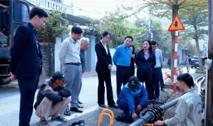 Lãnh đạo xã Vân Đình kiểm tra tiến độ thi công hệ thống nước sạch trên địa bàn