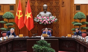 Thủ tướng: Xây dựng giải pháp tổng thể, toàn diện, căn cơ phòng, chống sụt lún, sạt lở, ngập úng, hạn hán, xâm nhập mặn vùng ĐBSCL