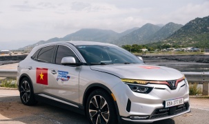 VinFast VF 8: D-SUV an toàn 5 sao, công nghệ thông minh, giá lăn bánh chỉ dưới 1 tỷ đồng