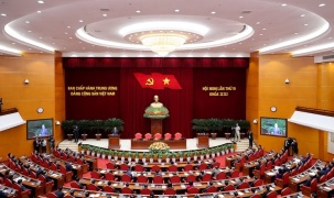 Bế mạc Hội nghị Trung ương 15