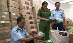 Năm 2025, hơn 50.000 sản phẩm vi phạm trên thương mại điện tử bị gỡ bỏ