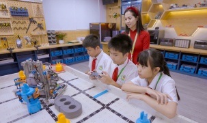 Trang bị năng lực số cho giáo viên: Yêu cầu của thời đại