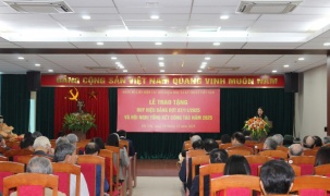 Đảng ủy VUSTA trao huy hiệu Đảng và tổng kết công tác năm 2025