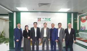 Chủ tịch HĐTV Agribank thăm và làm việc tại Bảo hiểm Agribank