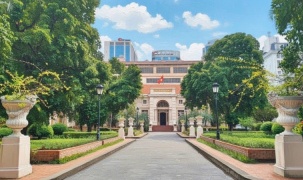 Trưng bày 800 tư liệu chào mừng thành công Đại hội đại biểu toàn quốc lần thứ XIV của Đảng