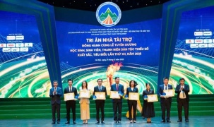 Eurowindow Holding đồng hành tuyên dương học sinh, sinh viên, thanh niên dân tộc thiểu số xuất sắc, tiêu biểu năm 2025