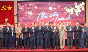 EVN gặp mặt cán bộ hưu trí nguyên là lãnh đạo ngành Điện tại khu vực miền Bắc nhân dịp Xuân Bính Ngọ