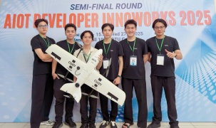 Sinh viên sáng chế máy bay không người lái hỗ trợ cứu nạn trên biển