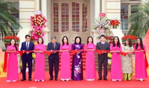 Khai mạc Triển lãm tư liệu 'Đảng Cộng sản Việt Nam qua các kỳ Đại hội'