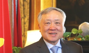 Phó Thủ tướng Thường trực Chính phủ Nguyễn Hoà Bình lên đường thăm làm việc tại Thụy Sĩ và Kazakhstan