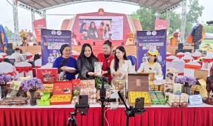 Livestream và thương mại điện tử đang mở ra một chương mới cho kinh tế nông thôn