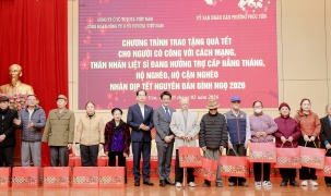 Toyota Việt Nam trao quà Tết cho các gia đình chính sách và có hoàn cảnh đặc biệt tại tỉnh Phú Thọ năm 2026