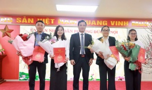 Phường Dương Nội công bố và trao quyết định về công tác cán bộ