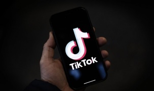 TikTok bị yêu cầu điều chỉnh thuật toán “gây nghiện”