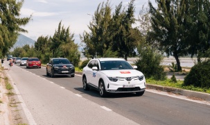 VINFAST TẶNG QUÀ TẾT “KHỦNG” - LÊN TỚI 3 NĂM SẠC PIN MIỄN PHÍ CHO KHÁCH HÀNG