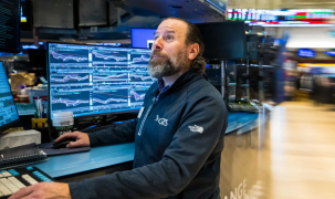 Chứng khoán Mỹ tăng nhờ cổ phiếu công nghệ hồi phục, giá dầu nhảy hơn 4% sau tin Iran