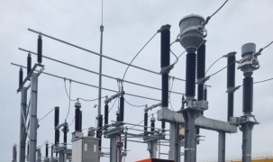 Robot tự hành phục vụ giám sát trạm biến áp không người trực