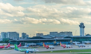 Hiểm họa từ trên không: Drone 'bủa vây' sân bay Đà Nẵng dịp Tết