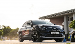 Cơ hội cuối thử vận may trúng xe máy điện khi mua VinFast VF 8