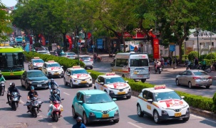 Đến năm 2030 100% xe taxi của Hà Nội sẽ chạy bằng điện, năng lượng xanh