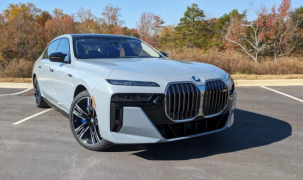 BMW triệu hồi gần 60.000 xe sang tại Mỹ do nguy cơ cháy nổ