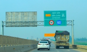 Hôm nay, bắt đầu thu phí 5 đoạn cao tốc Bắc-Nam