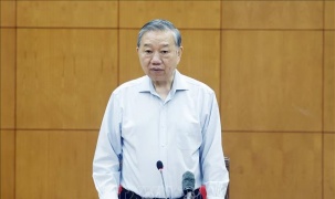 Tiếp tục kiên quyết, kiên trì đấu tranh chống 'giặc nội xâm' với tư duy, cách làm mới