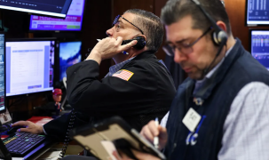 Chứng khoán Mỹ đảo chiều ngoạn mục giữa chiến sự ở Iran, giá dầu tăng vọt vì eo Hormuz đóng cửa