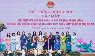 Thủ tướng: Phụ nữ Việt Nam vượt qua chính mình, trở thành lực lượng nòng cốt, nhân tố kiến tạo tiến trình đổi mới và phát triển